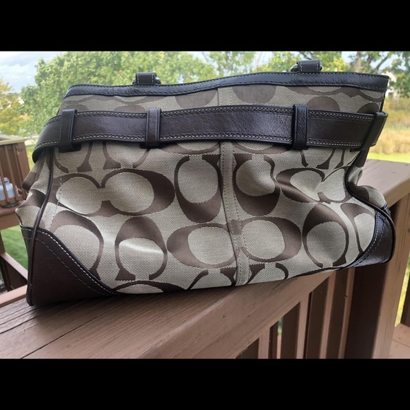 Authentic Coach Handbag! 👜 - Picture 4 of 8